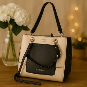 👜 Calvin Klein Purse – Black and Beige 👜